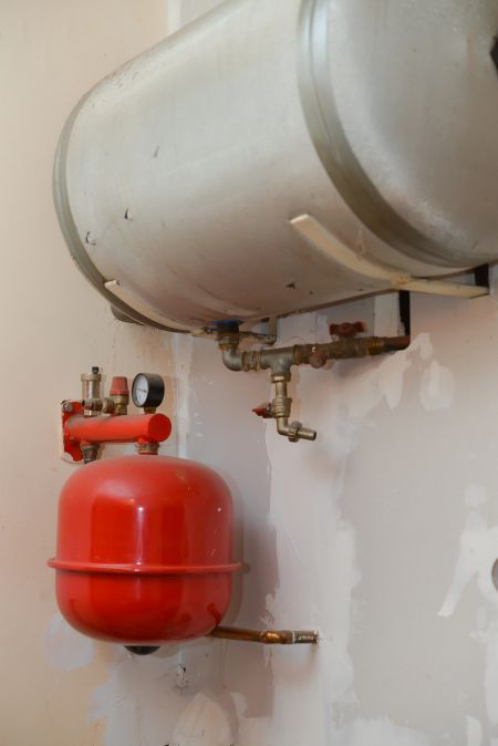 Pros & Cons Tankless Water Heaters