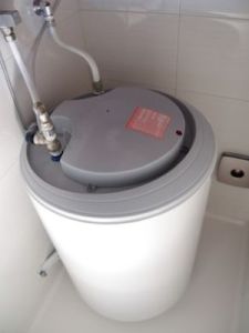 manalapan water heater installation